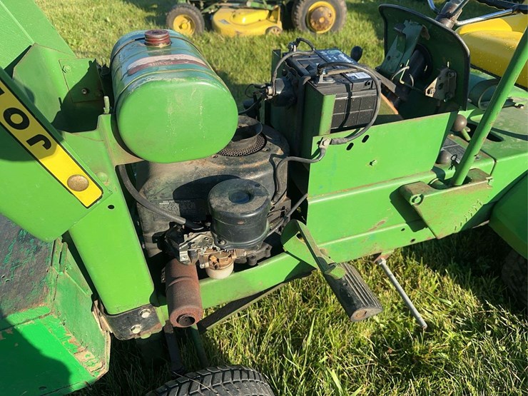 john-deere-70-image-11