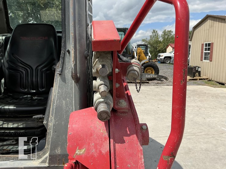 2020-takeuchi-tl8r2-image-13
