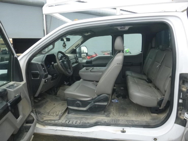 2017-ford-f350-image-5