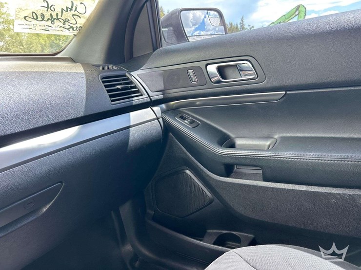 2017-ford-explorer-image-20