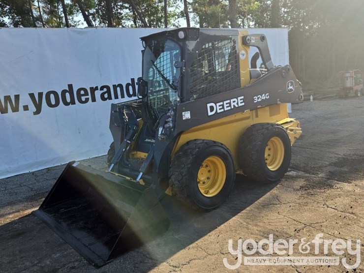 2019-deere-324g-image-1