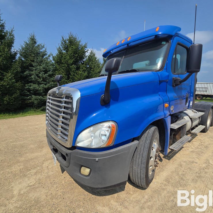 2012 FREIGHTLINER CASCADIA 125