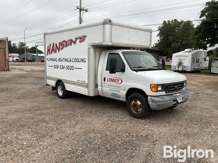 2006-ford-e450-image-3