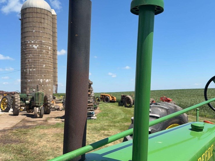 john-deere-b-image-12