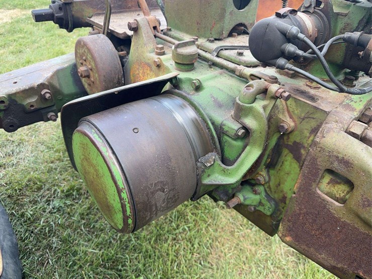 john-deere-b-image-30