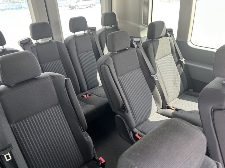 2017-ford-transit-image-28