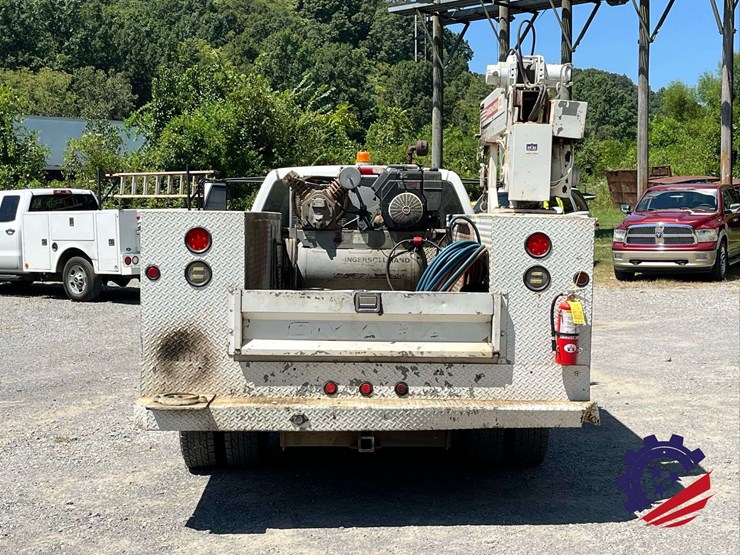 2003-chevrolet-silverado-3500-image-25