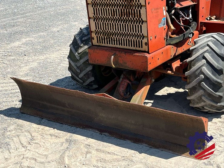 2001-ditch-witch-3700-image-12