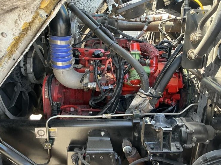 2018-peterbilt-520-image-13
