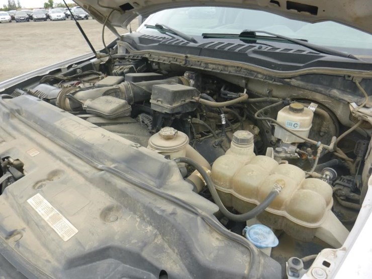 2021-ford-f350-image-10