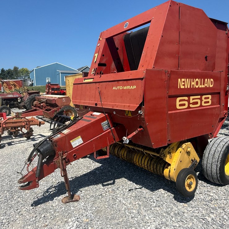 NEW HOLLAND 658