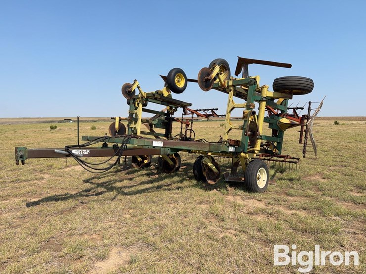 noble-32’-field-cultivator-image-1