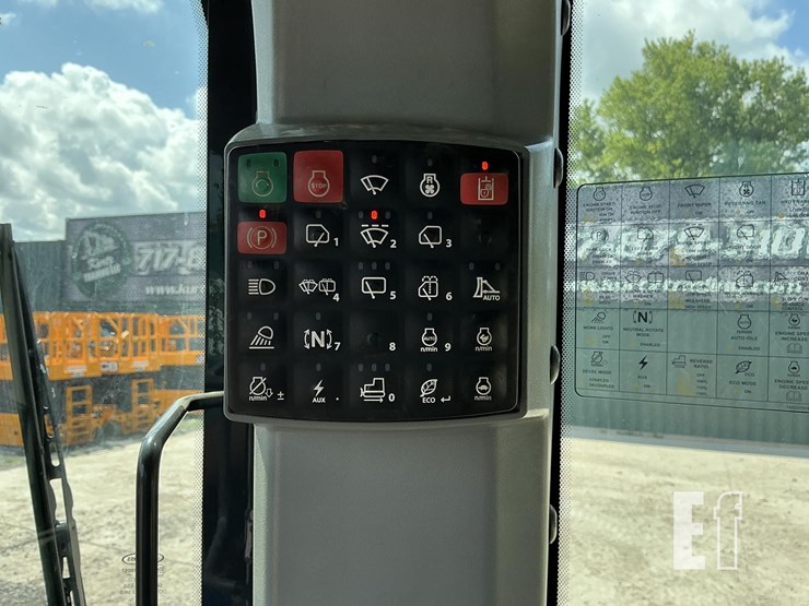 2022-deere-700l-xlt-image-16