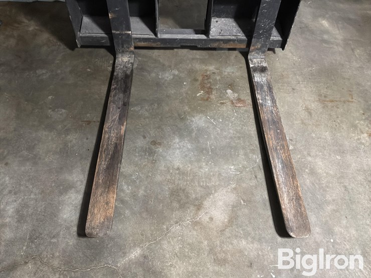 bobcat-pallet-fork-image-13