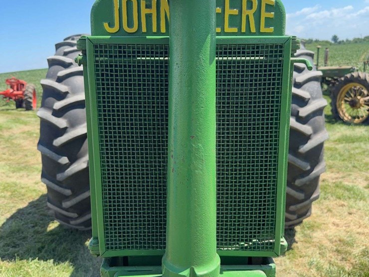 john-deere-b-image-9