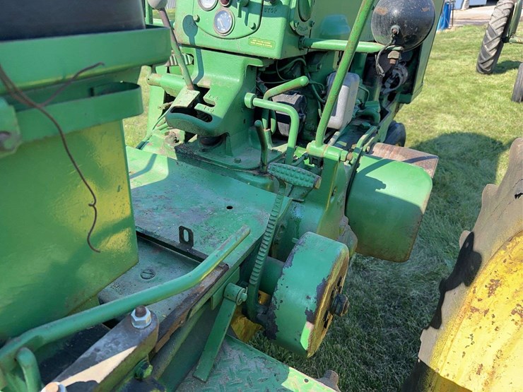john-deere-70-image-25