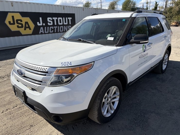 2015-ford-explorer-xlt-image-1