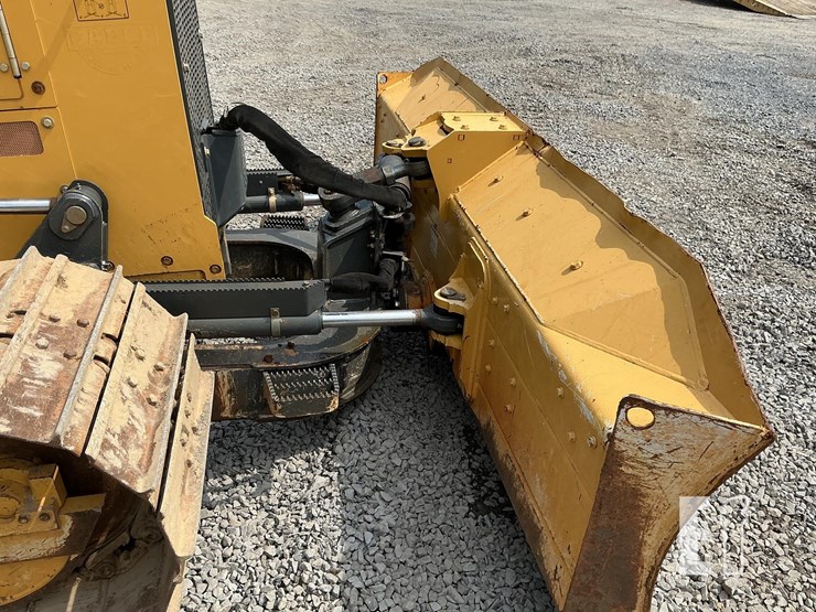 2019-deere-450k-lgp-image-11