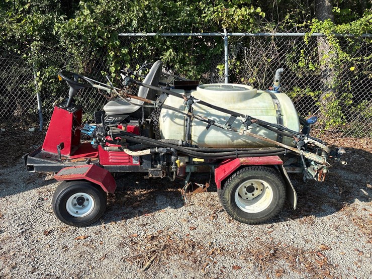 #1053-•-toro-1100-sprayer-image-2