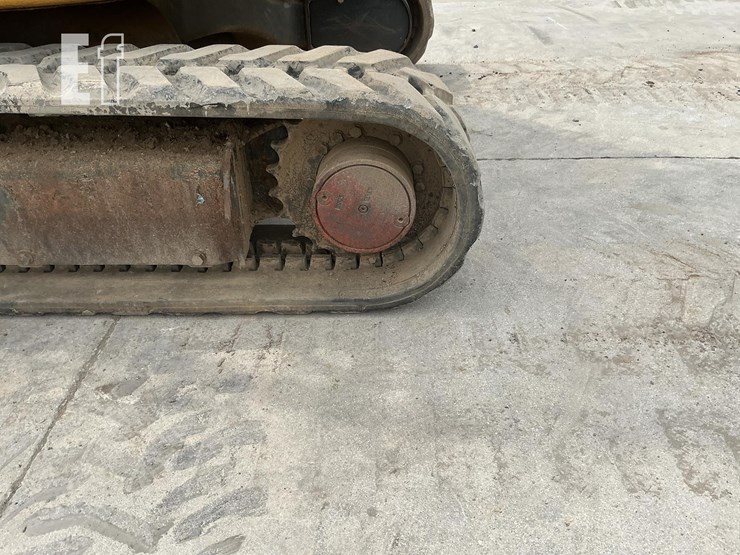 2016-deere-35g-image-9