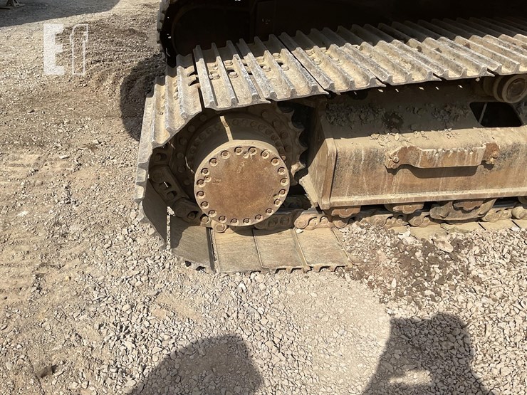 2015-deere-350g-lc-image-10