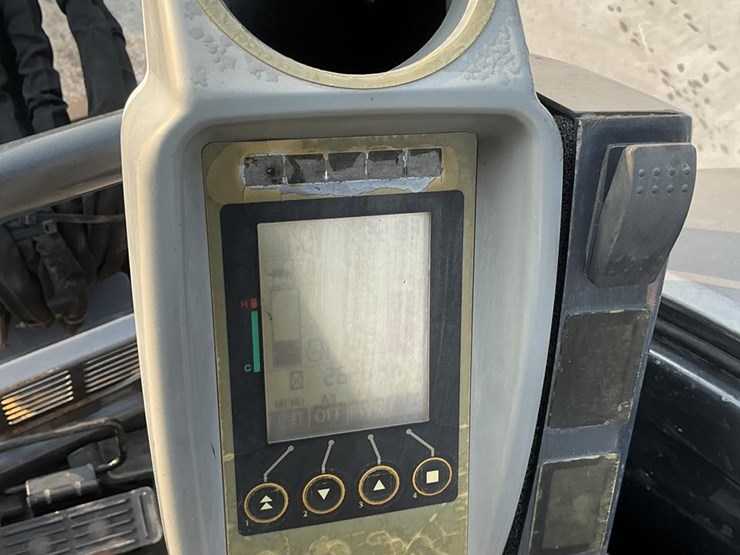 2019-deere-35g-image-15