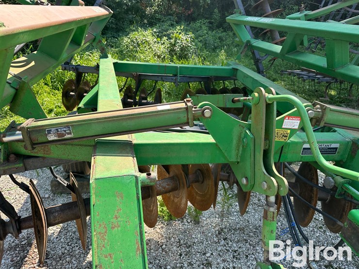 john-deere-630-image-16