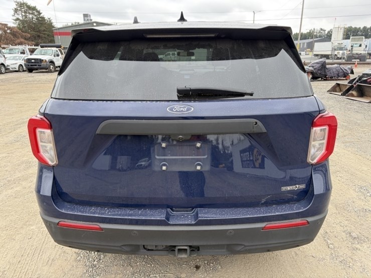 2020-ford-explorer-image-5