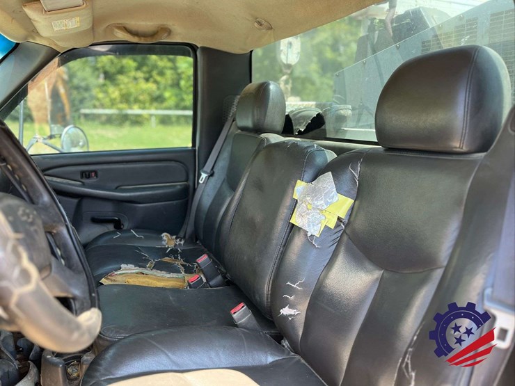 2003-chevrolet-silverado-3500-image-62