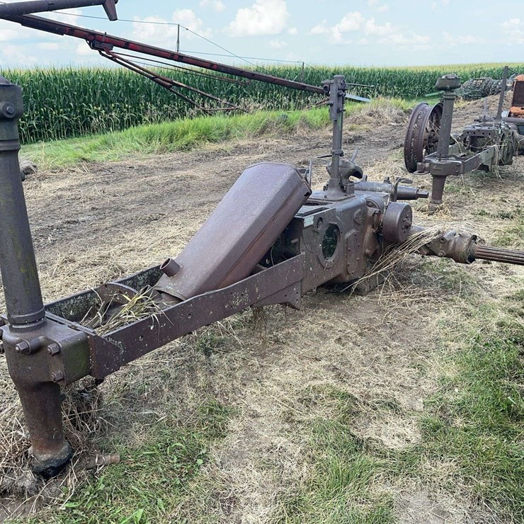 JOHN DEERE G