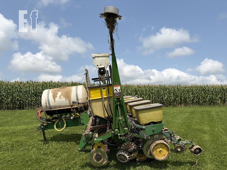 john-deere-7200-image-2