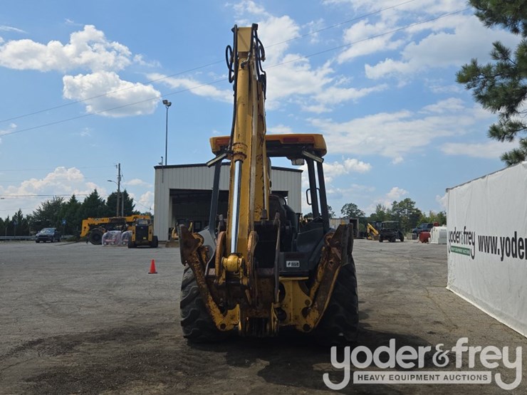 deere-310g-image-4