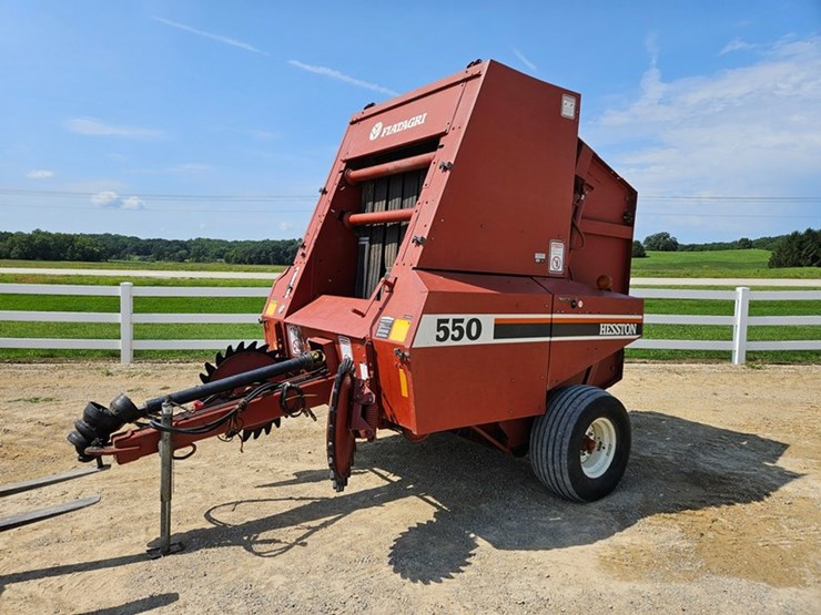hesston-550-image-1