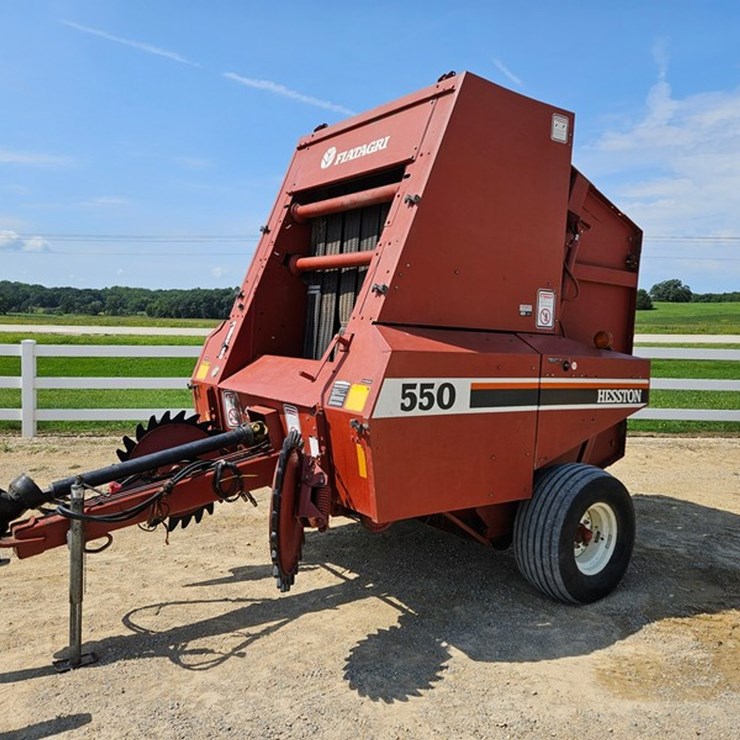 HESSTON 550