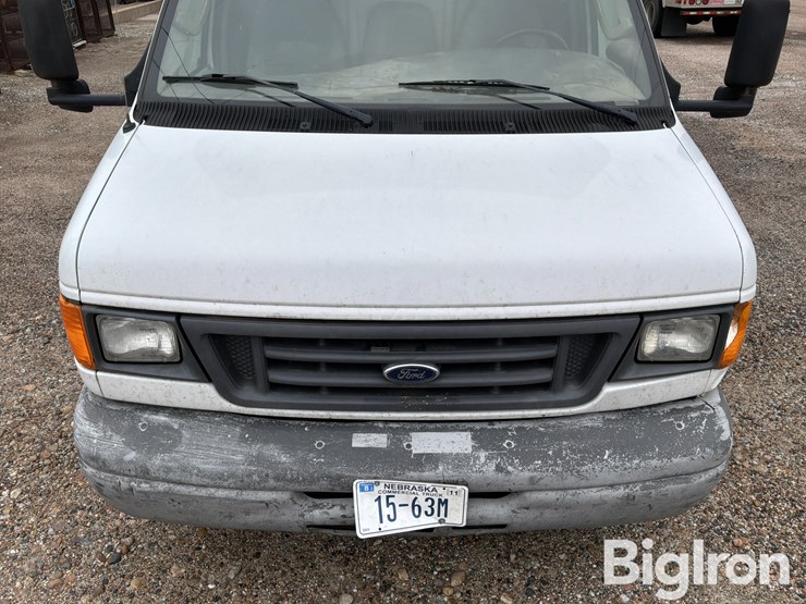 2006-ford-e450-image-11