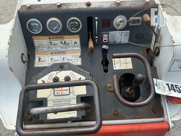 2005-bobcat-mt55-image-15