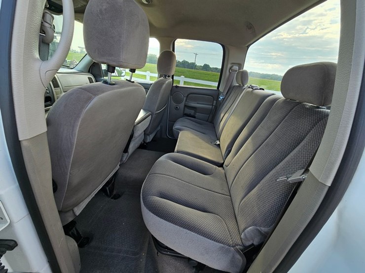 2004-dodge-ram-2500-image-28