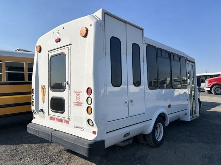 2016-chevrolet-express-paratransit-bus-image-5