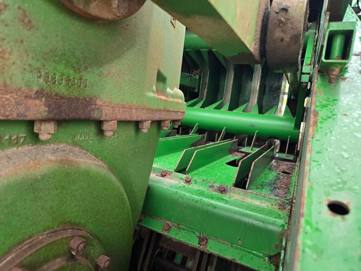 john-deere-100-image-25