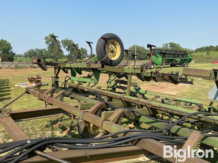 john-deere-26-image-18