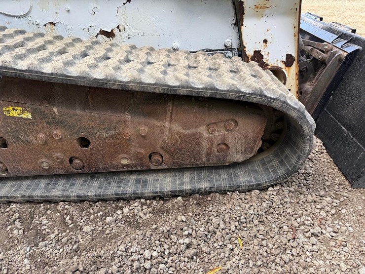 bobcat-t870-image-14