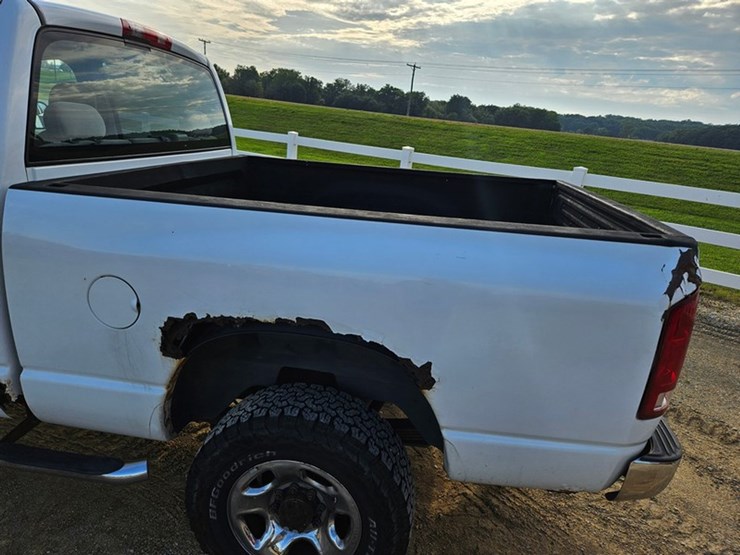 2004-dodge-ram-2500-image-16