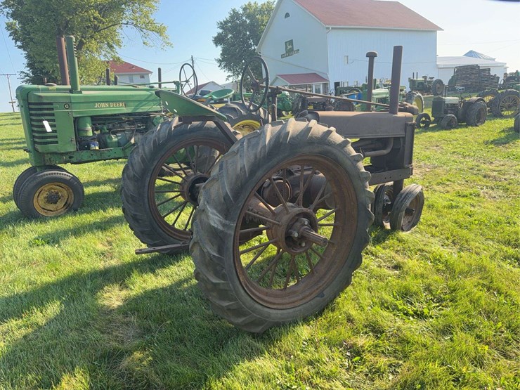 john-deere-b-image-5