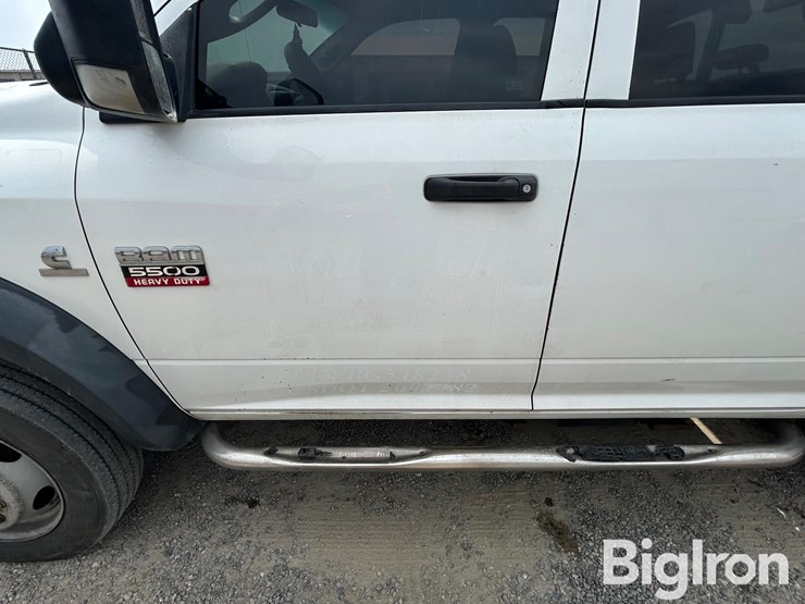 2011-dodge-ram-5500-image-19