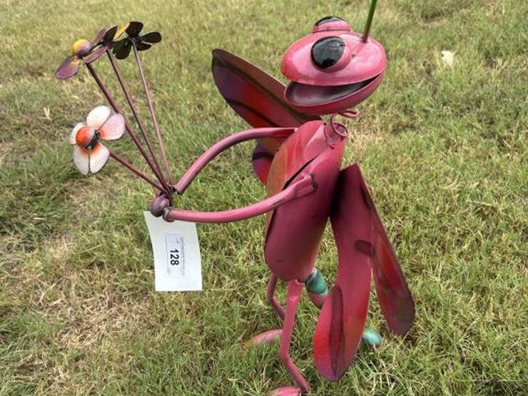 #128-•-metal-art---stand-up-dragon-fly-w/-bouguet-flowers-image-2