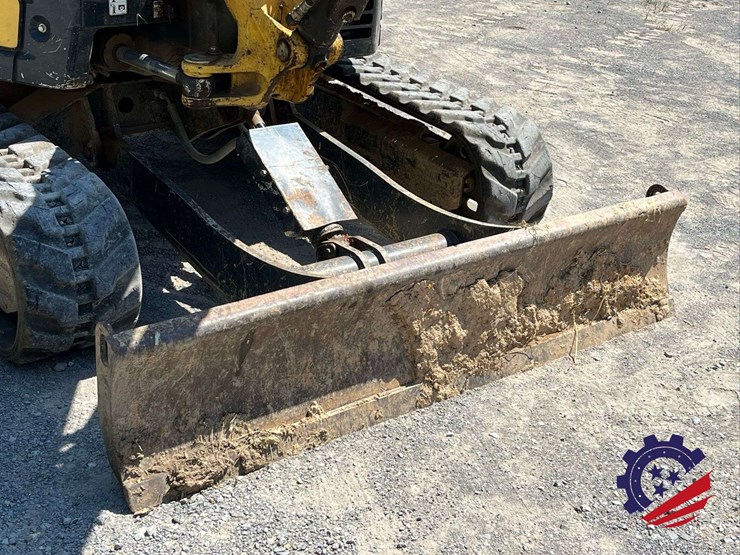 yanmar-vi035-6a-mini-excavator-image-12
