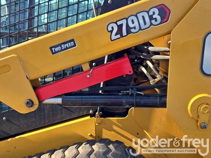 2022-caterpillar-279d3-image-15