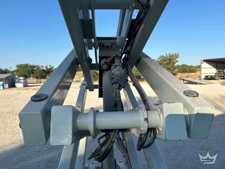mec-scissor-lift-image-10