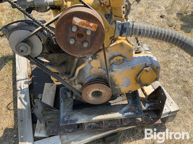 john-deere-300-image-12