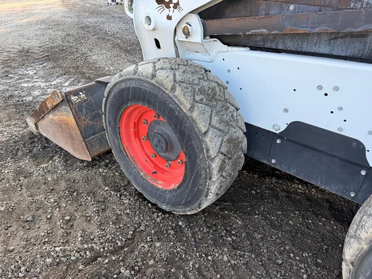 2023-bobcat-s770-image-16